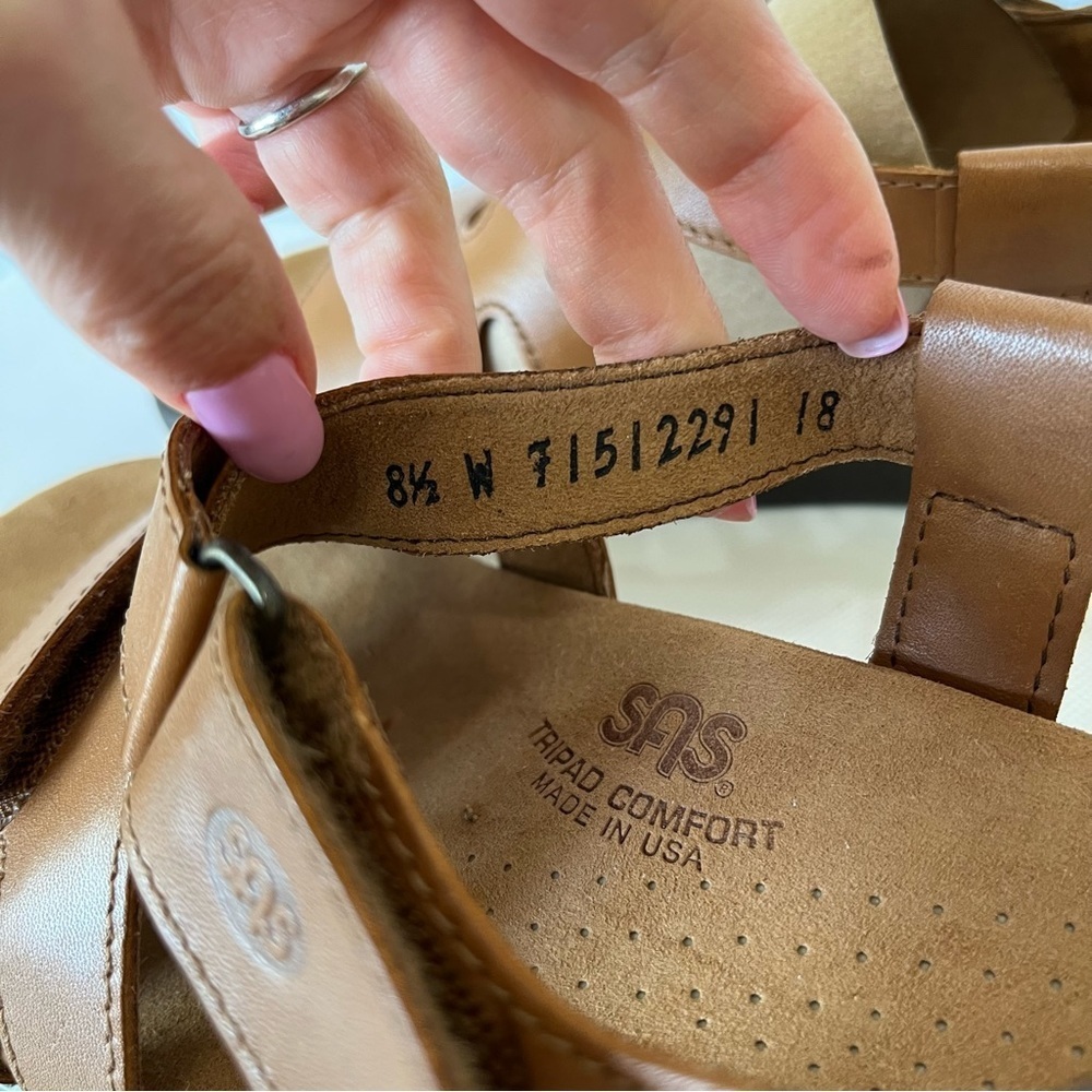 SAS Huggy Caramel Leather Sandals - Picture 9 of 12